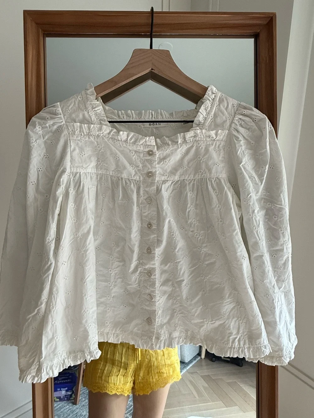 Doen Lunaria Top Eyelet Ruffle Square-Neck Blouse